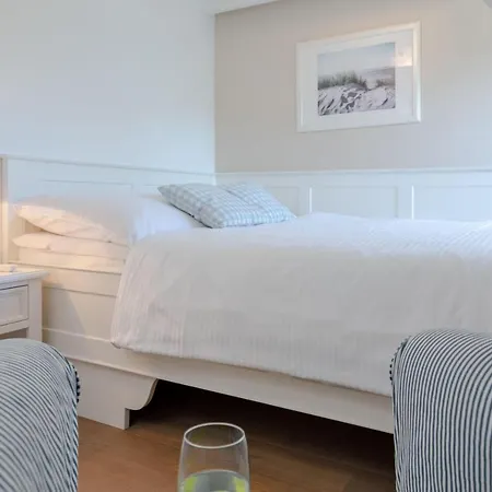 Reethof Michelle Apartment
